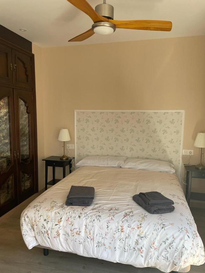 Apartamentos Gyc Vistas A Santo Domingo Leão Exterior foto