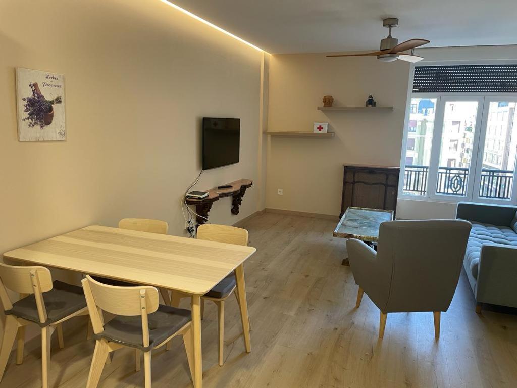 Apartamentos Gyc Vistas A Santo Domingo Leão Exterior foto